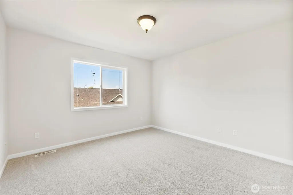 1149 Aaron Drive Lynden WA 98264
