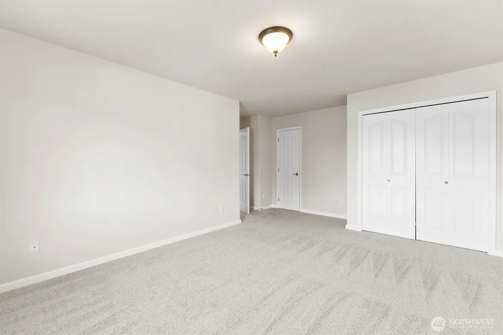 1149 Aaron Drive Lynden WA 98264