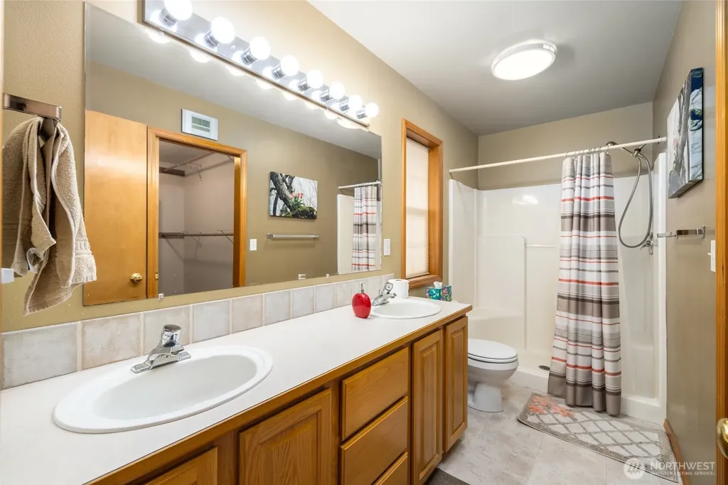 22736 Buchanan Street Mount Vernon WA 98273