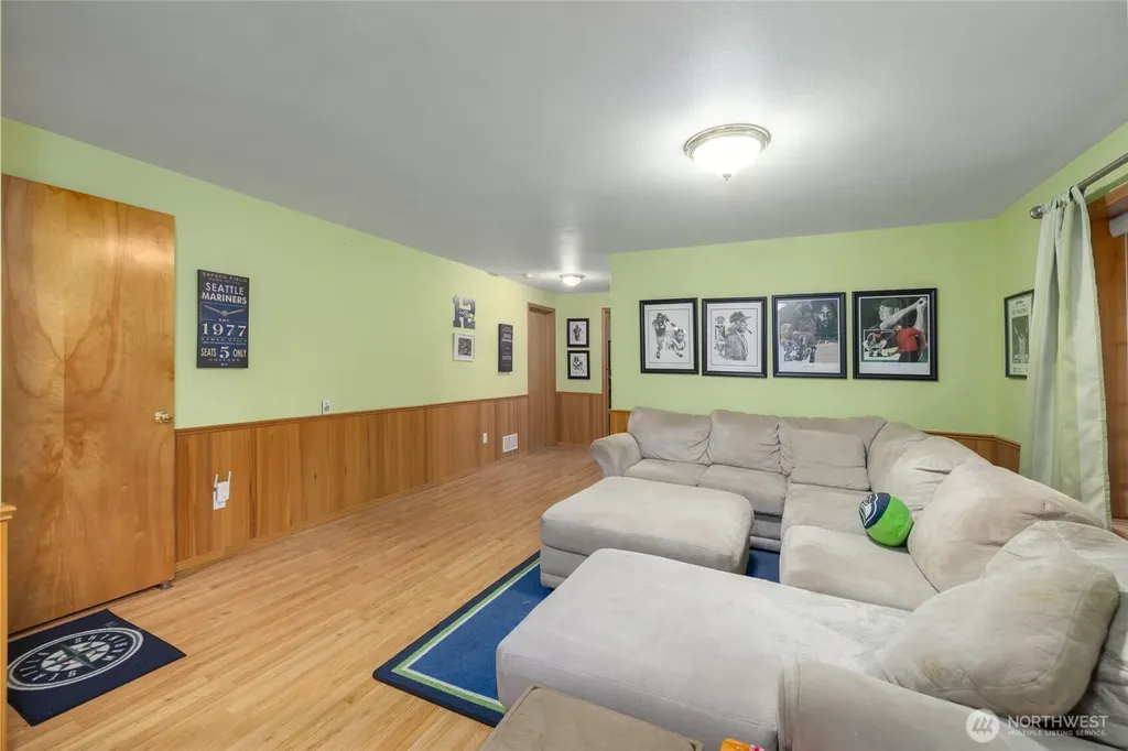 22736 Buchanan Street Mount Vernon WA 98273
