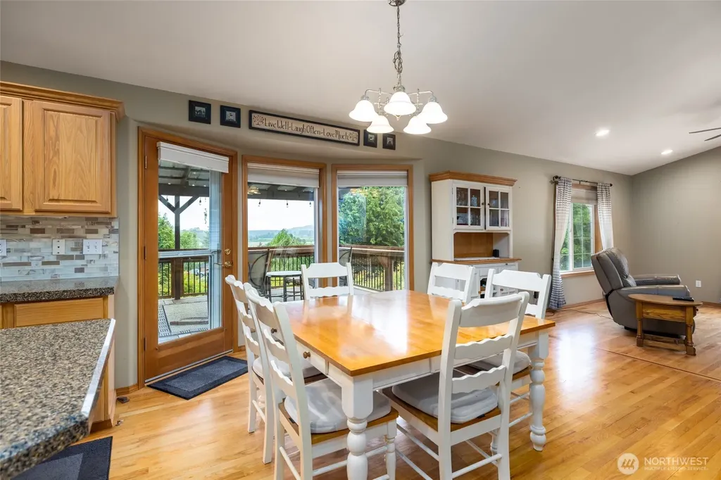 22736 Buchanan Street Mount Vernon WA 98273