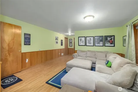 22736 Buchanan Street Mount Vernon WA 98273