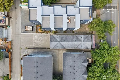 3453 California Avenue SW Seattle WA 98116