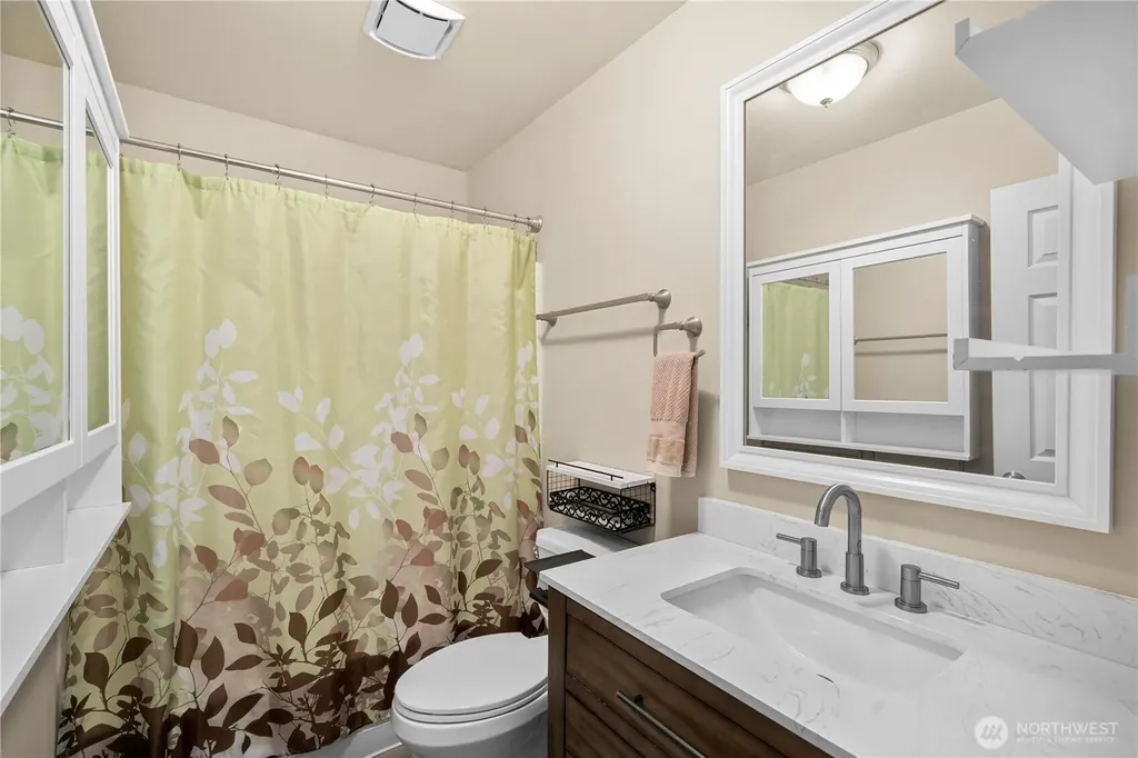 15216 140th Lane SE Yelm WA 98597