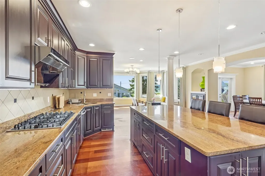 1006 N 28th Place Renton WA 98056