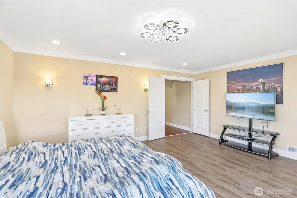 1006 N 28th Place Renton WA 98056