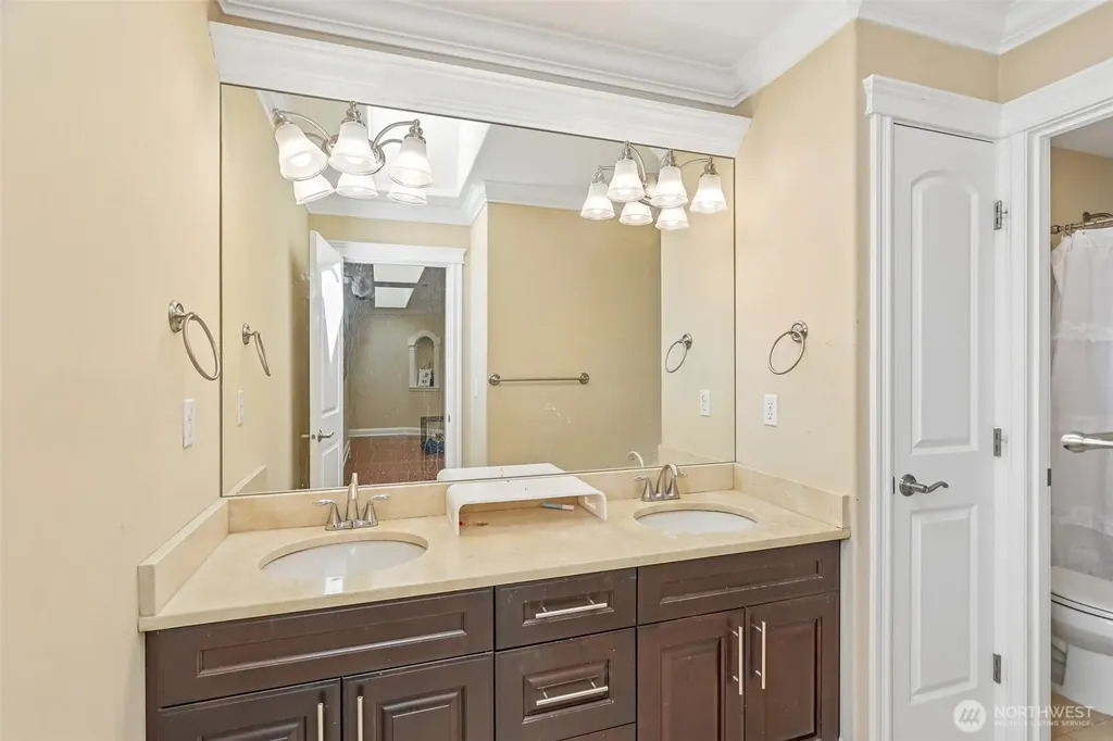1006 N 28th Place Renton WA 98056