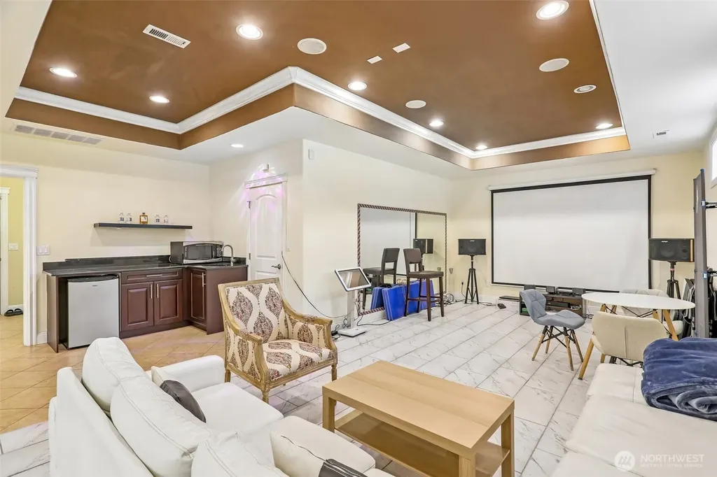 1006 N 28th Place Renton WA 98056