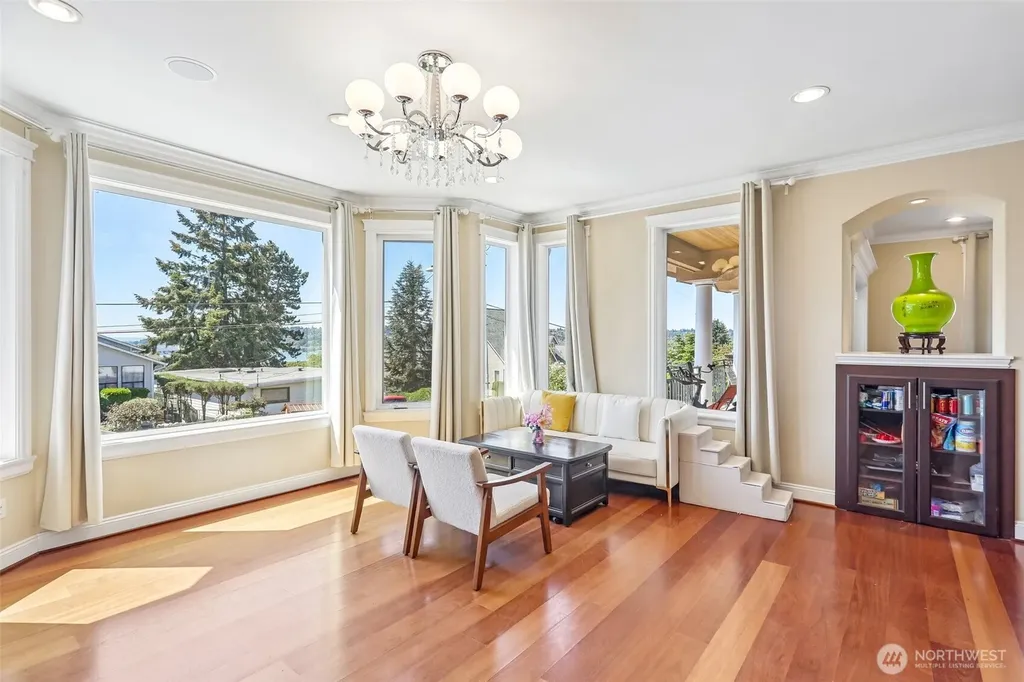1006 N 28th Place Renton WA 98056