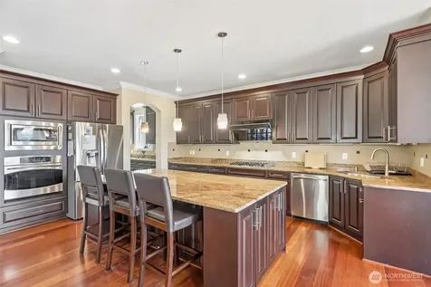 1006 N 28th Place Renton WA 98056
