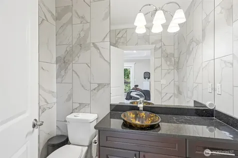 1006 N 28th Place Renton WA 98056