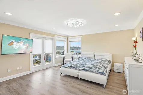 1006 N 28th Place Renton WA 98056