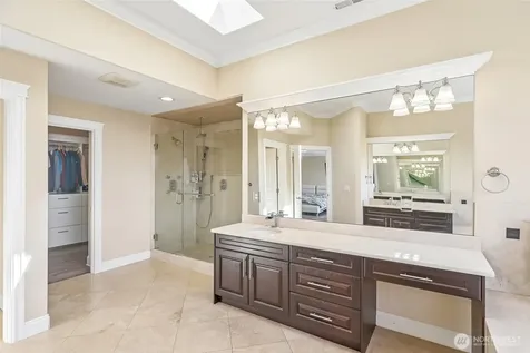 1006 N 28th Place Renton WA 98056