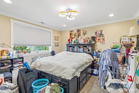 1006 N 28th Place Renton WA 98056