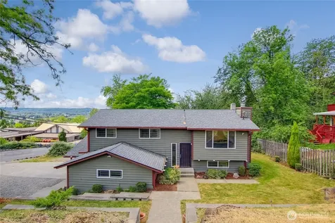 707 Alvord Avenue N Kent WA 98031