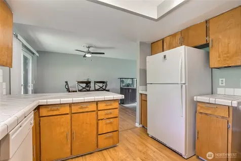 707 Alvord Avenue N Kent WA 98031