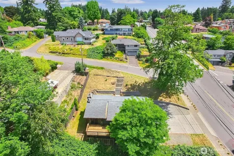 707 Alvord Avenue N Kent WA 98031