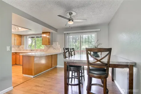 707 Alvord Avenue N Kent WA 98031