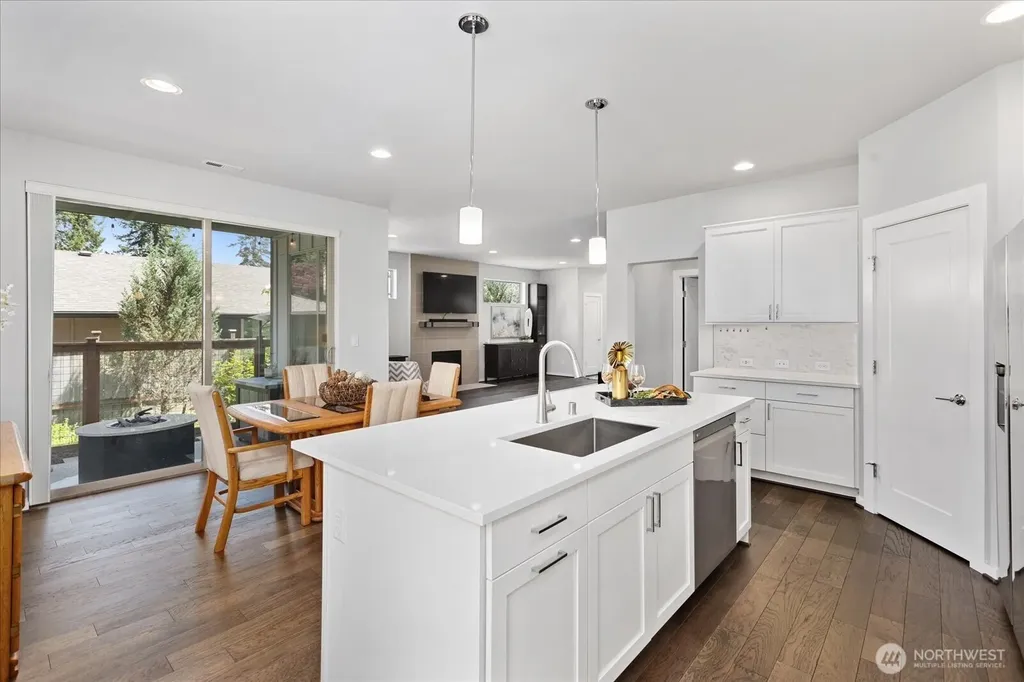 9 150th Place NW Lynnwood WA 98087