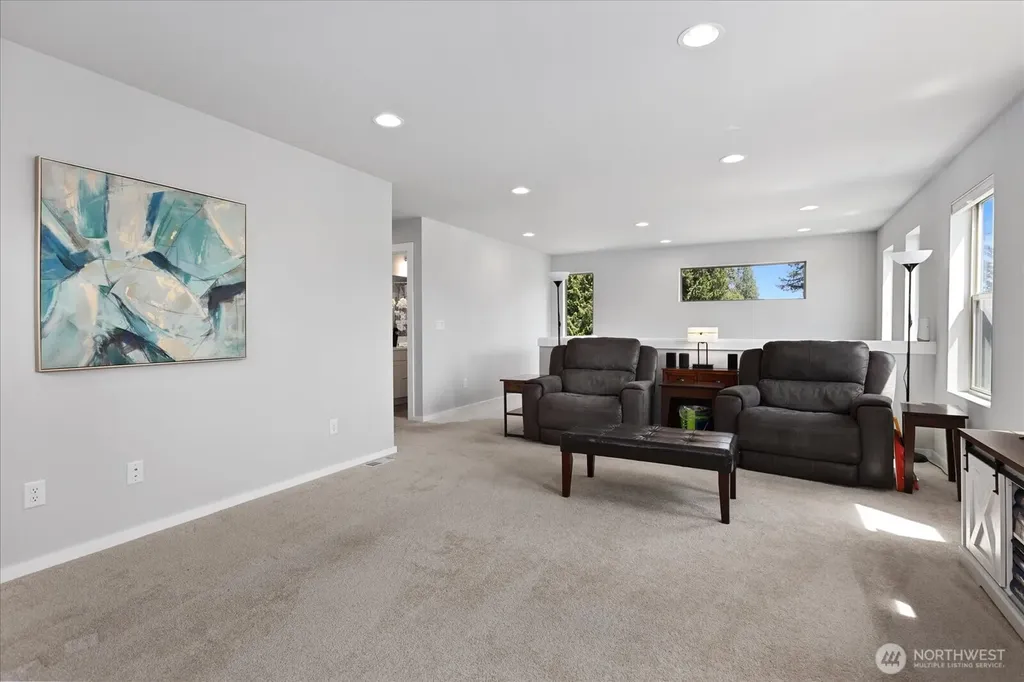 9 150th Place NW Lynnwood WA 98087
