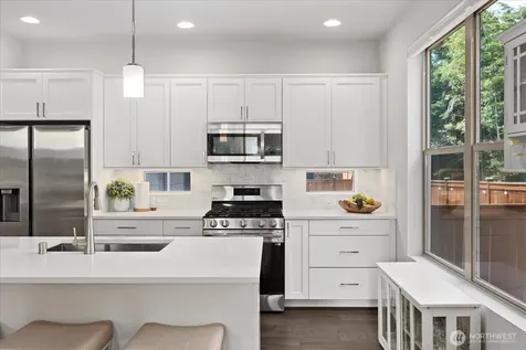 9 150th Place SE Lynnwood WA 98087