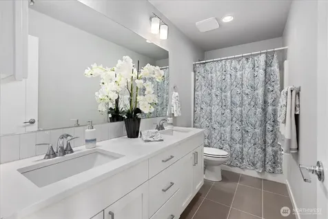9 150th Place SE Lynnwood WA 98087