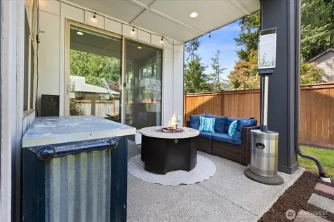 9 150th Place NW Lynnwood WA 98087