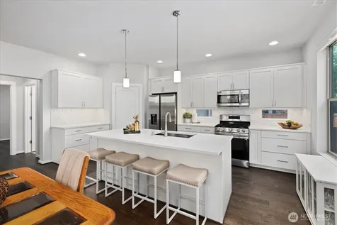 9 150th Place NW Lynnwood WA 98087