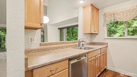 8033 145th Avenue NE Redmond WA 98052