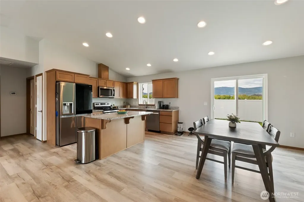 2468 3rd Street SE East Wenatchee WA 98802