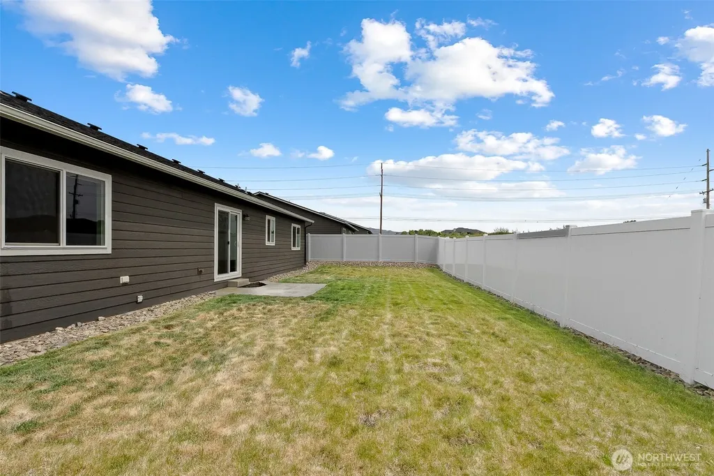 2468 3rd Street SE East Wenatchee WA 98802