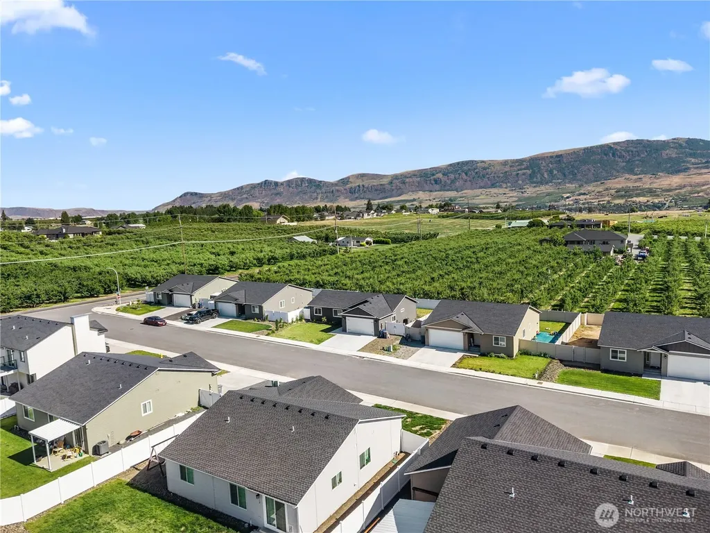 2468 3rd Street SE East Wenatchee WA 98802