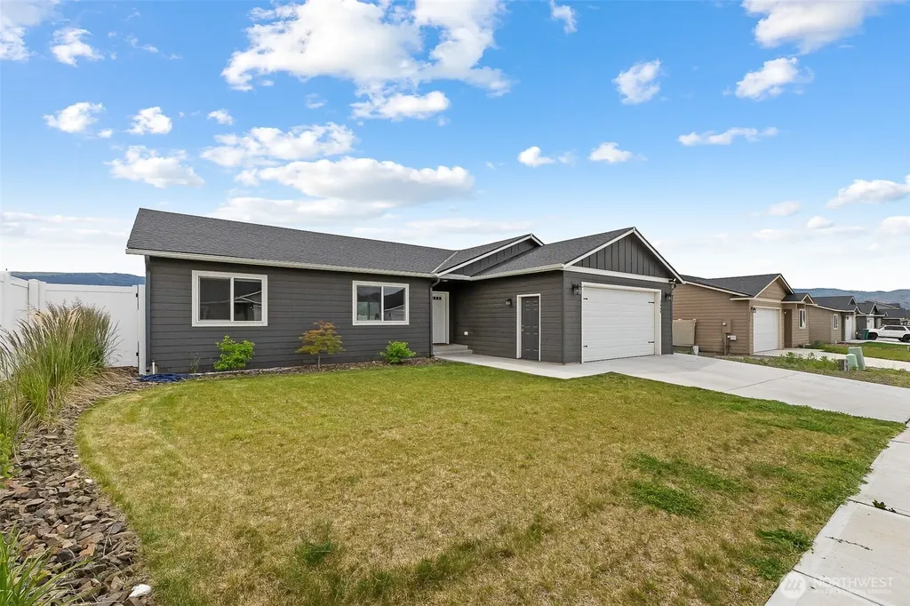 2468 3rd Street SE East Wenatchee WA 98802