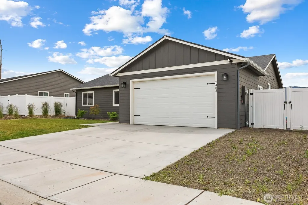 2468 3rd Street SE East Wenatchee WA 98802