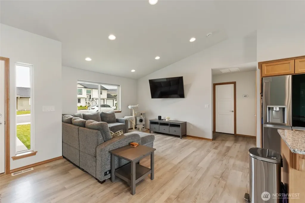 2468 3rd Street SE East Wenatchee WA 98802