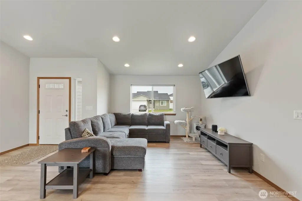 2468 3rd Street SE East Wenatchee WA 98802