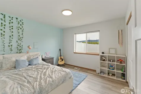 2468 3rd Street SE East Wenatchee WA 98802