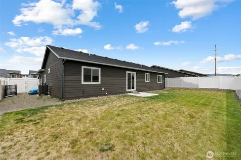 2468 3rd Street SE East Wenatchee WA 98802