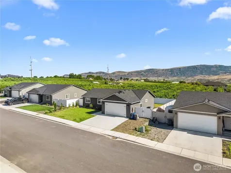 2468 3rd Street SE East Wenatchee WA 98802