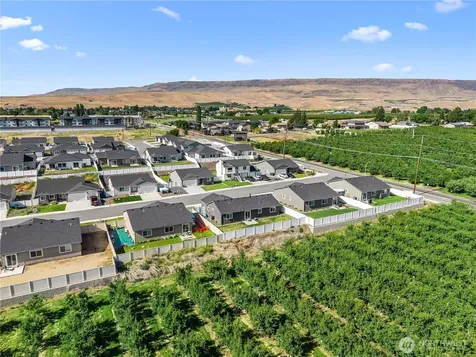 2468 3rd Street SE East Wenatchee WA 98802