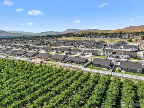 2468 3rd Street SE East Wenatchee WA 98802
