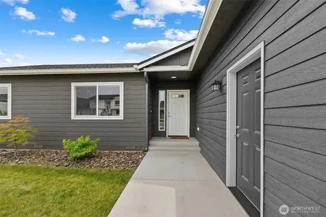2468 3rd Street SE East Wenatchee WA 98802