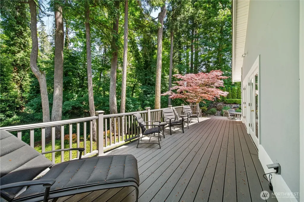 11202 Greystone Drive SW Lakewood WA 98499