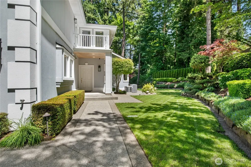 11202 Greystone Drive SW Lakewood WA 98499