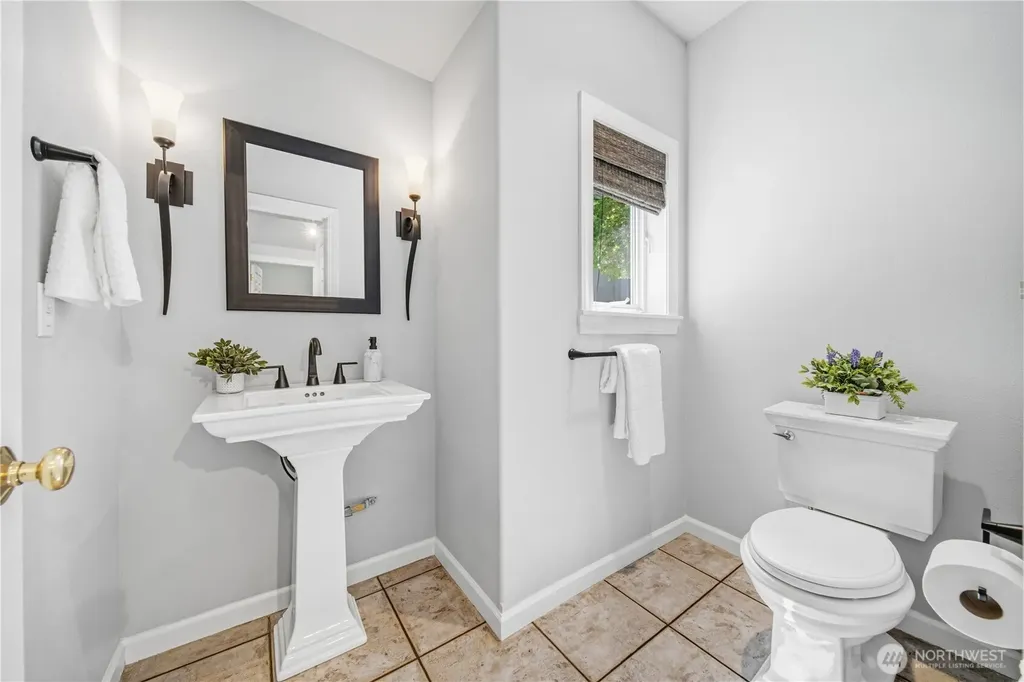 11202 Greystone Drive SW Lakewood WA 98499