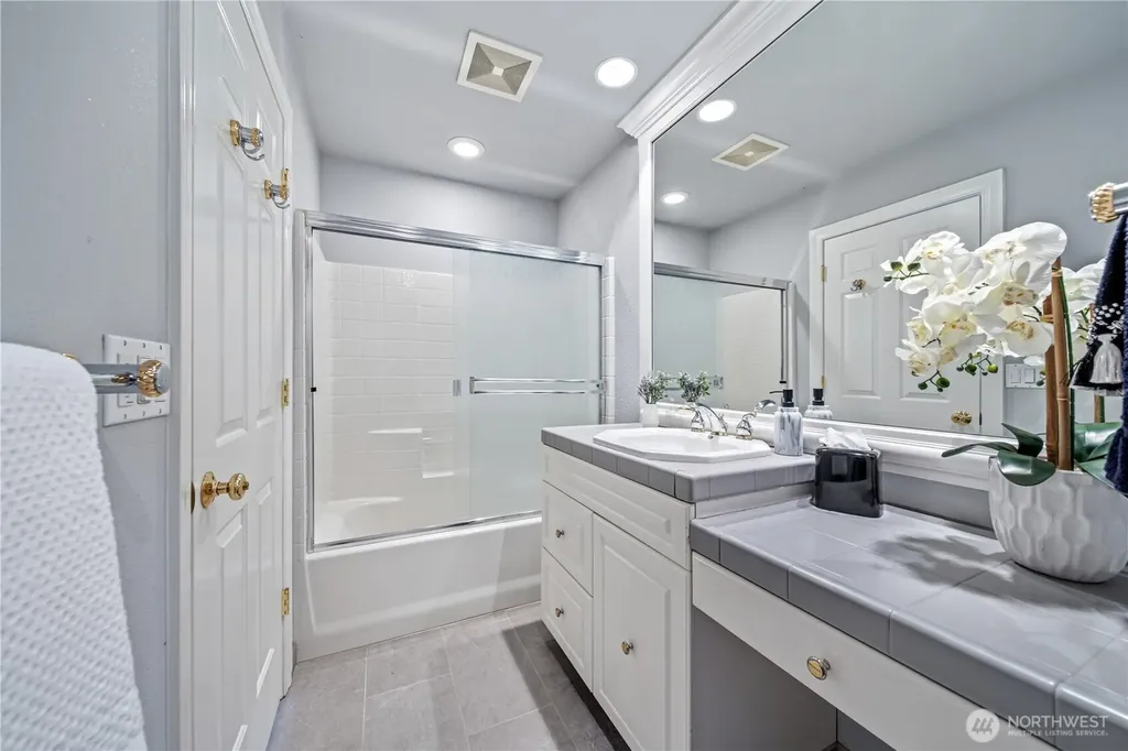 11202 Greystone Drive SW Lakewood WA 98499