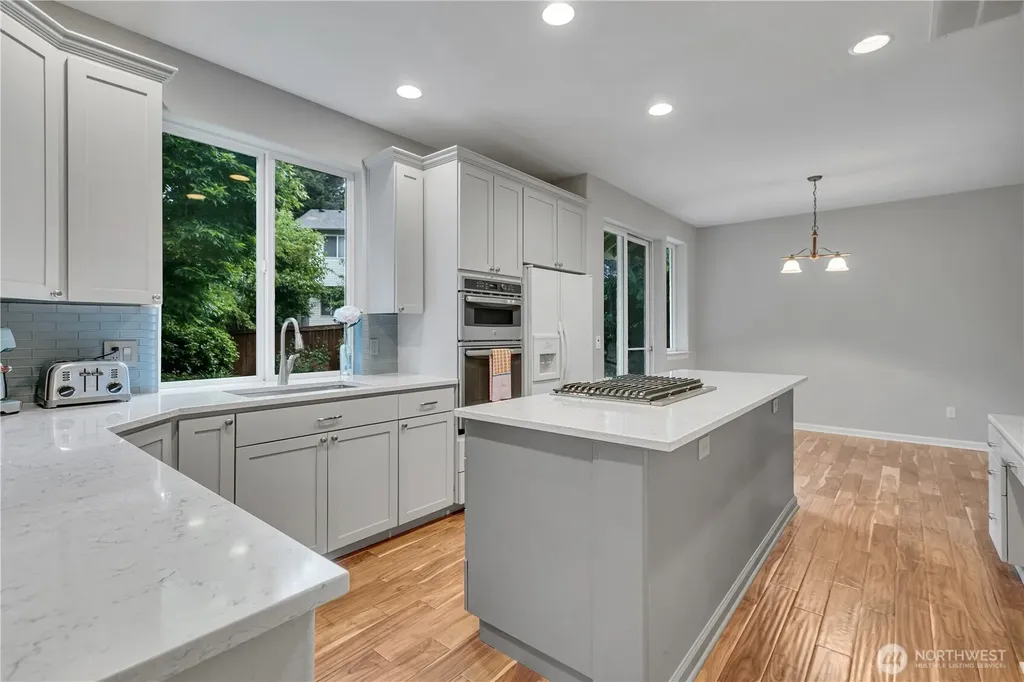 5530 Elizabeth Avenue SE Auburn WA 98092