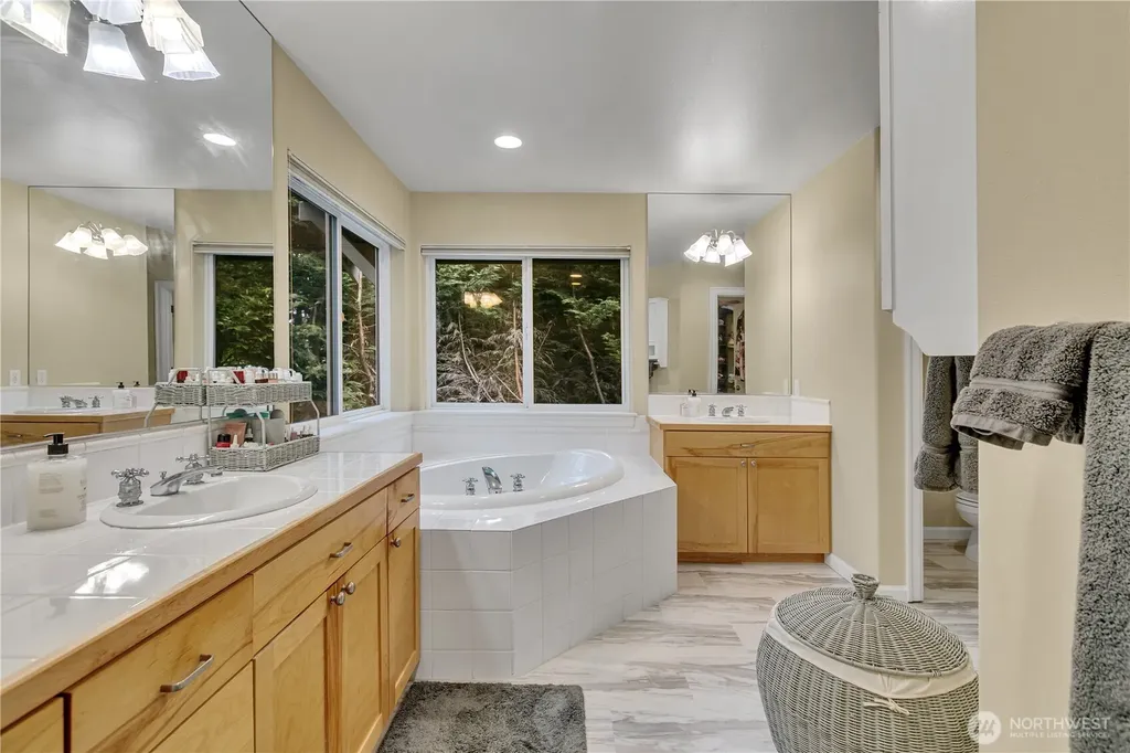 5530 Elizabeth Avenue SE Auburn WA 98092