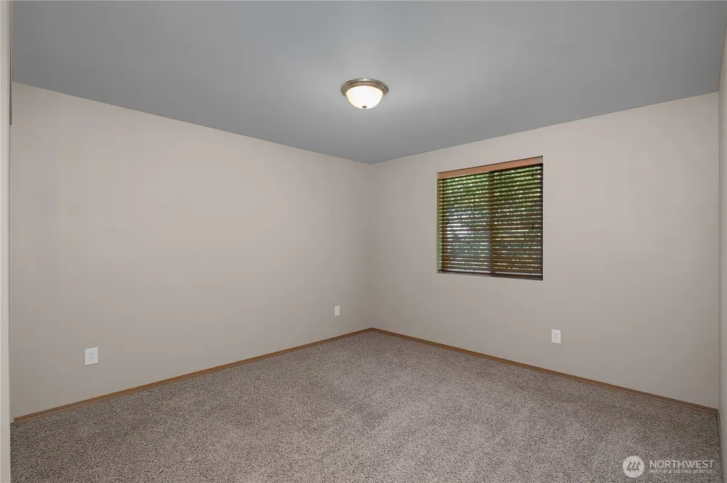 107 N Green Street Centralia WA 98531
