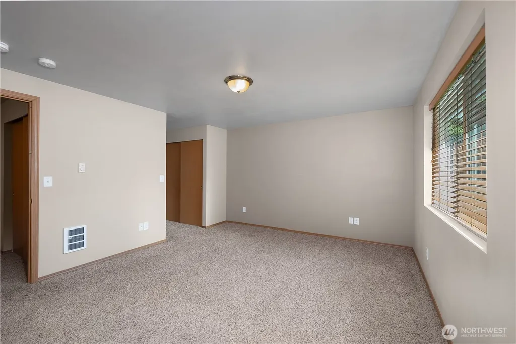 107 N Green Street Centralia WA 98531